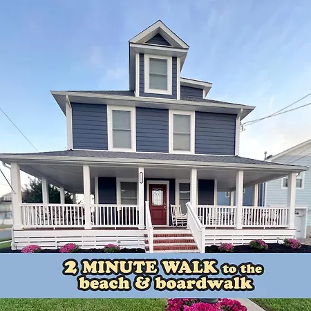 Stylish House One Block To Beach With Linens And Parking